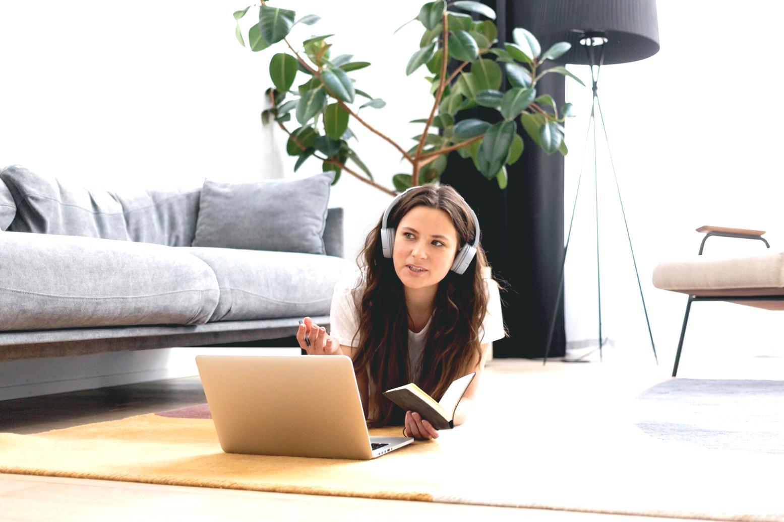 Financial analysis workshop session with participants reviewing liquidity metrics